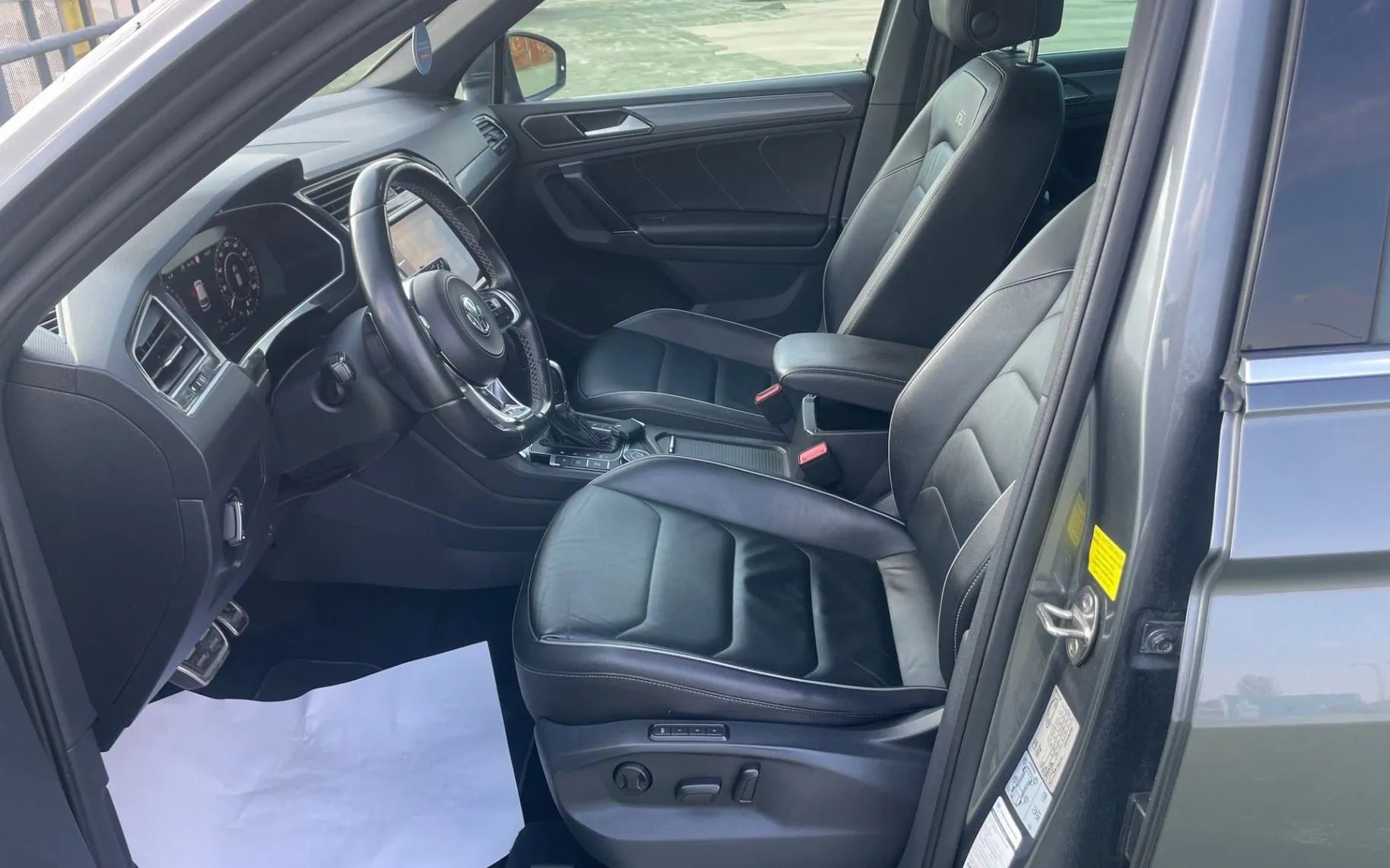 Zunanja slika - VW Tiguan - R-LINE 140 KW 4X4 LED.NAVI.KAMERA.USNJE.2XPDC - 10