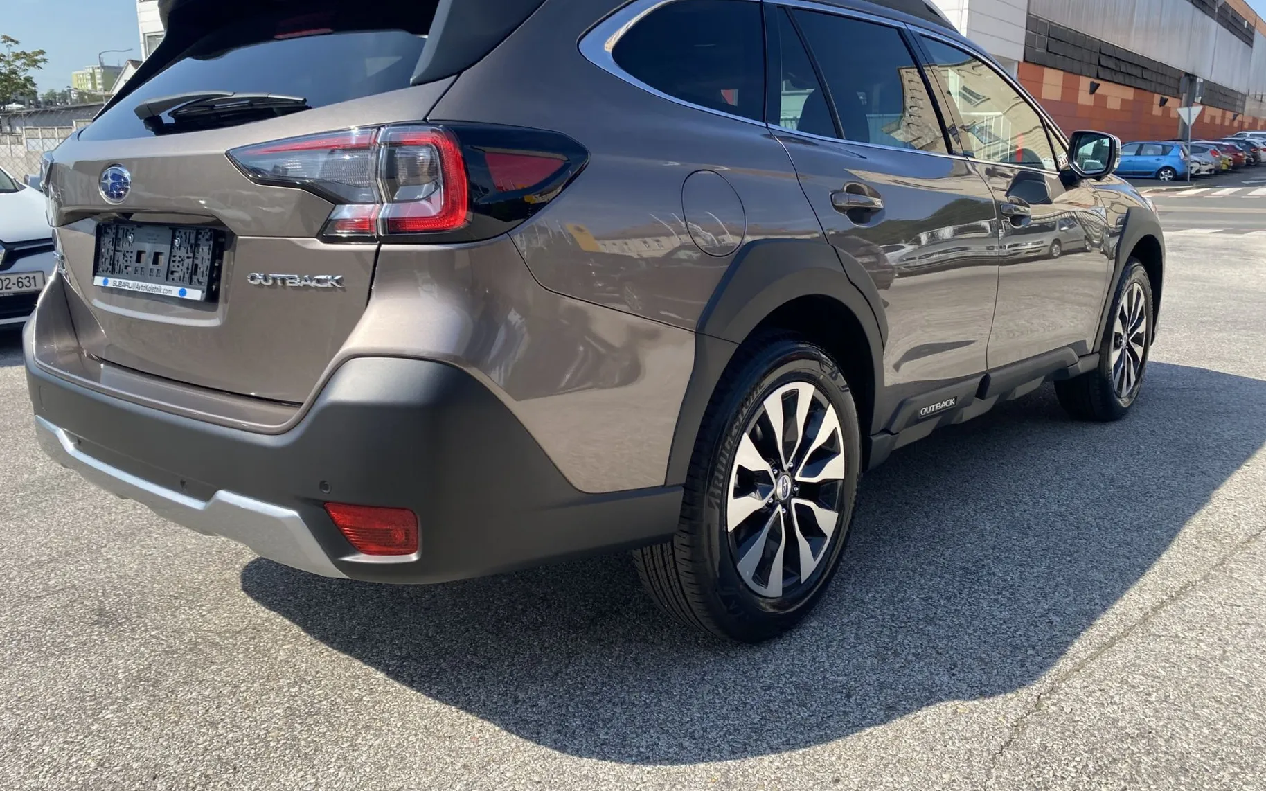 Zunanja slika - Subaru Outback - 2.5i Premium CVT 4WD - 9
