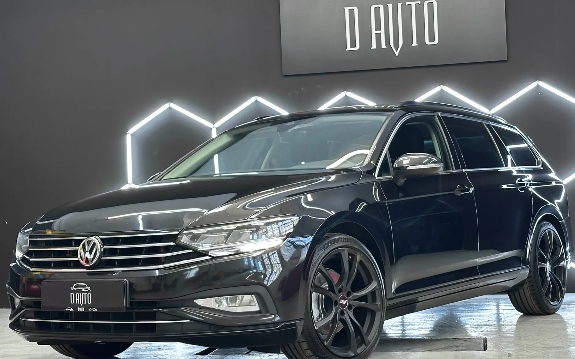 Zunanja slika - VW Passat Variant - 2.0 TDI  DSG+KAMERA+NAVI+KLJUKA+ACC+F1 - 1