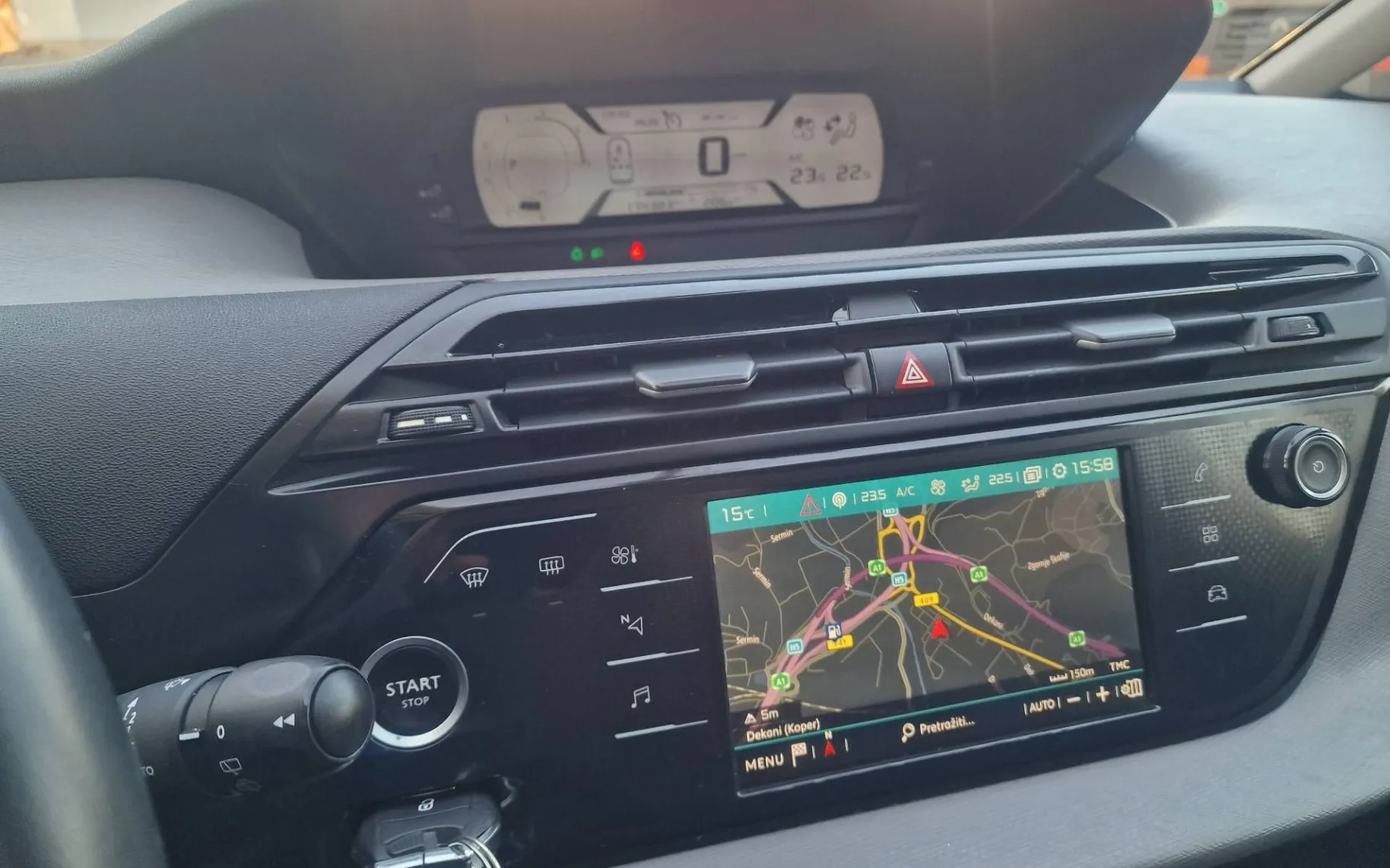Notranja slika - Citroën C4 SpaceTourer - 1.5D AVTOMATIK - 12