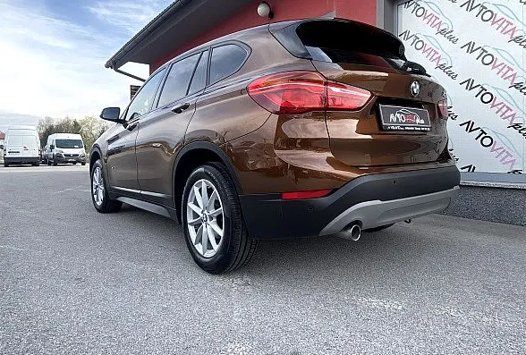 Zunanja slika - BMW X1 - serija :  xDrive18d Advantage LED SPORT NAVI PDC - 3