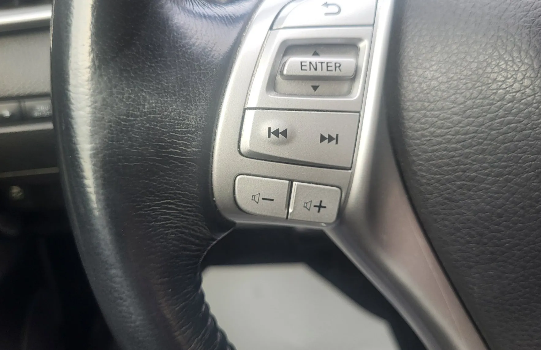 Zunanja slika - Nissan X-Trail - 1.6 dCi Aut navi-alu-pdc-kamera-acc-usnje-servis - 9