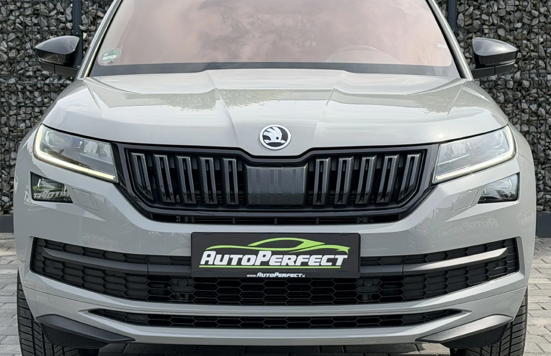 Zunanja slika - Škoda Kodiaq - 4x4 2.0 TDI Sportline KAM|GR.SED|NAVI|KLJUKA|PANO. - 2
