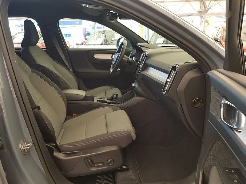 Zunanja slika - Volvo XC40 - T4 Recharge Twin Engine Inscription KAMERA PRIKLOP - 10