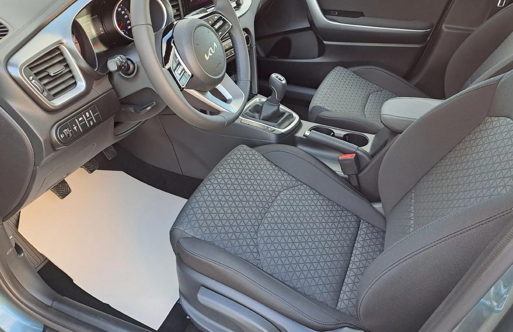Zunanja slika - KIA Ceed - 1.0 T-GDi LX Champion+ ISG. M T 74 kW - 5