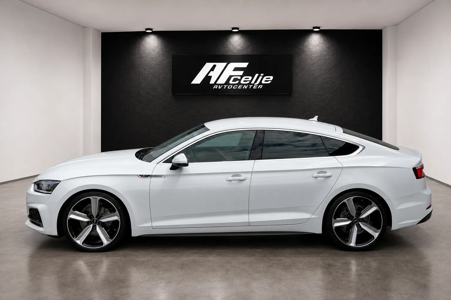 Zunanja slika - Audi A5 Sportback - 2.0 TDI-AUT-S LINE-VIRUTAL-LIZING ZA TUJCE-XENON - 6