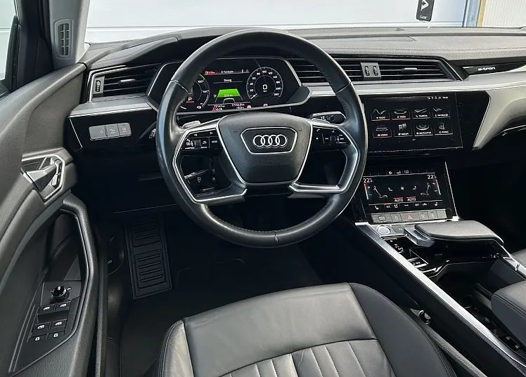Zunanja slika - Audi e-tron - Sportback 55 quattro S line-LED-NAVI-PDC-ALU20 - 7
