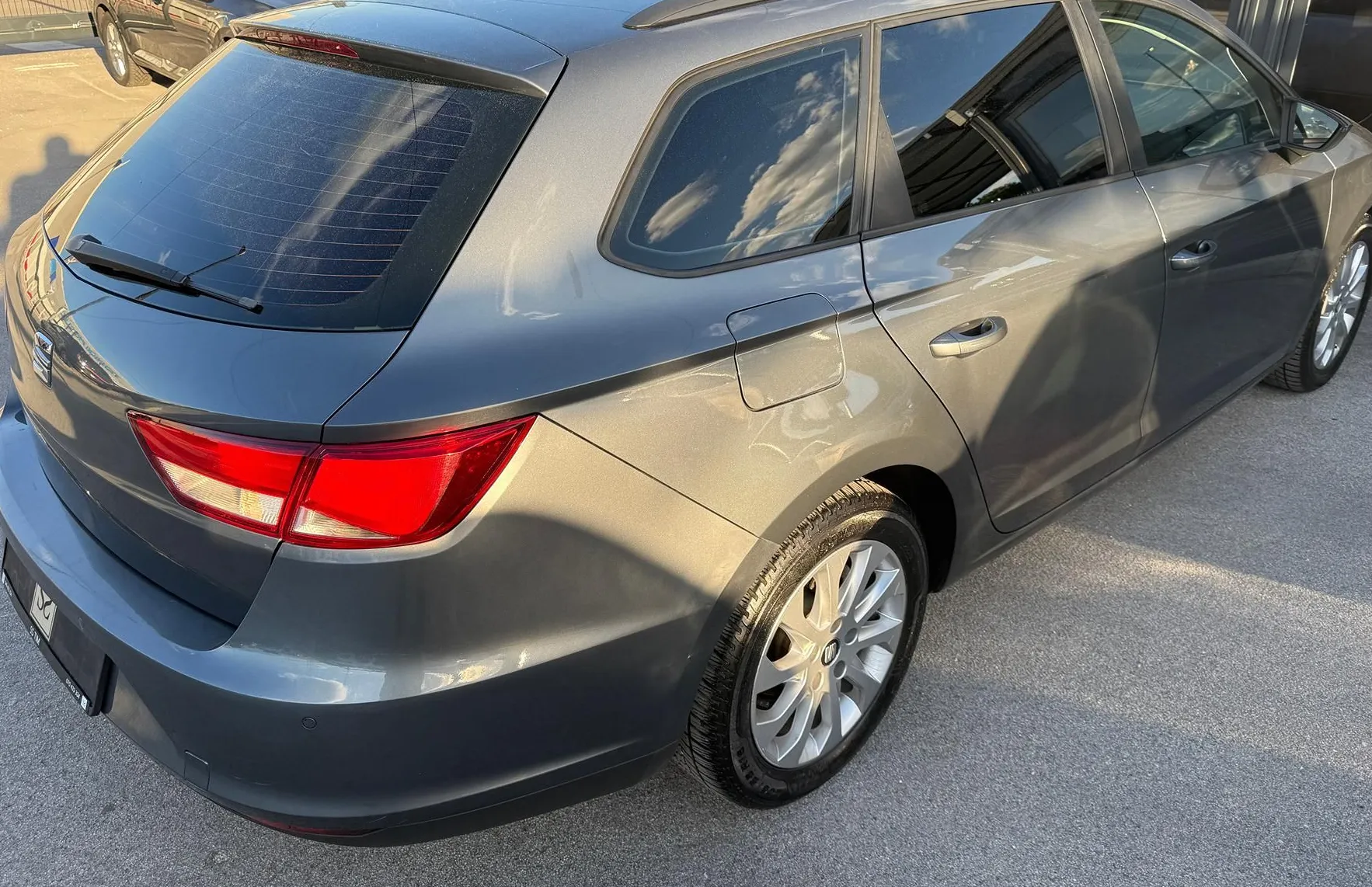 Zunanja slika - Seat Leon - ST 1.6 TDI Park-GretjeSED-AVTKLIMA-ALU-BREZ POLOGA - 5