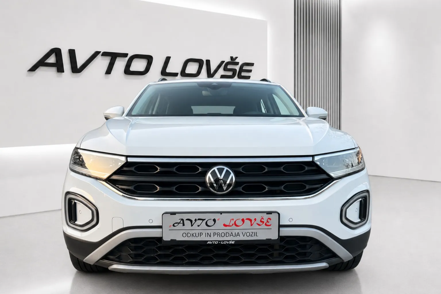 Zunanja slika - Volkswagen T-Roc - 2.0 TDI avt. Style -1 LASTNK-IQ LIGHT-NAVI-ALU-K.. - 3