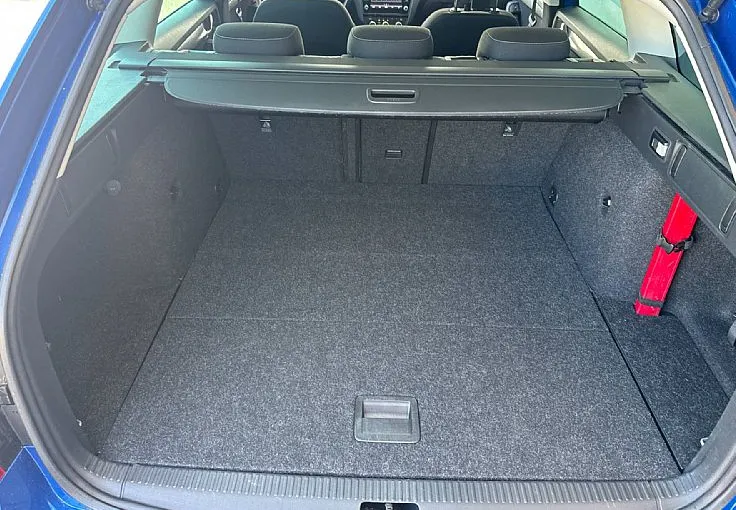Zunanja slika - Škoda Octavia - Combi 1.5 TSI Style DSG-LED-RACE BLUE-KREDIT - 11