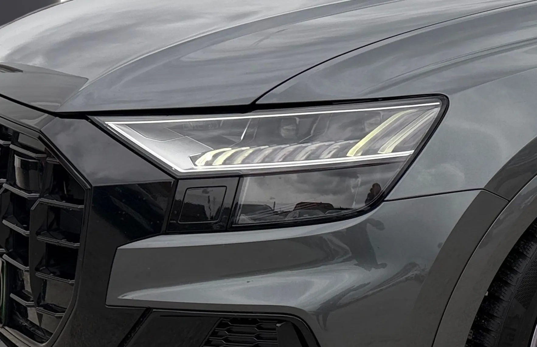 Zunanja slika - Audi Q8 - 50 TDI Quattro-S Line-Zračno-22 COL-360kamera-Navi - 5
