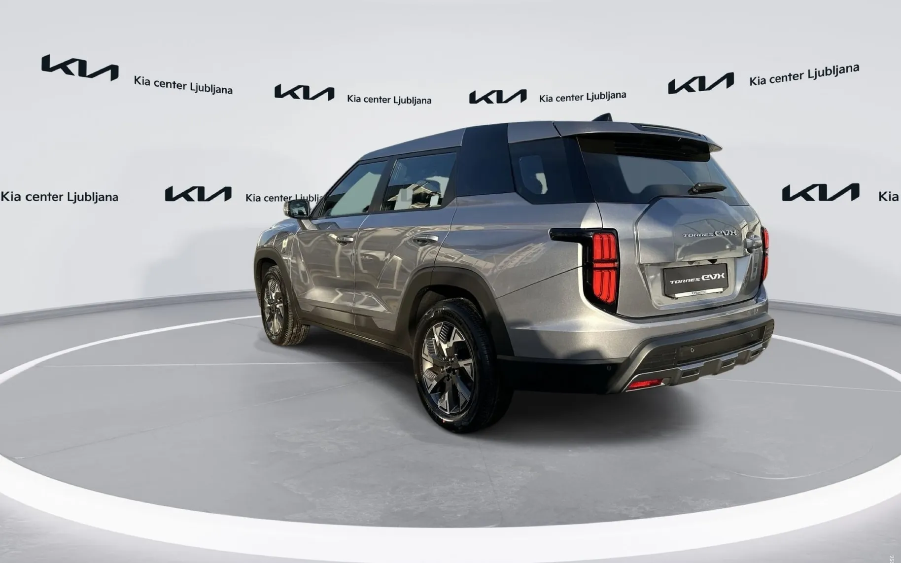 Notranja slika - KG Mobility Torres - EVX Explore 2WD - 7