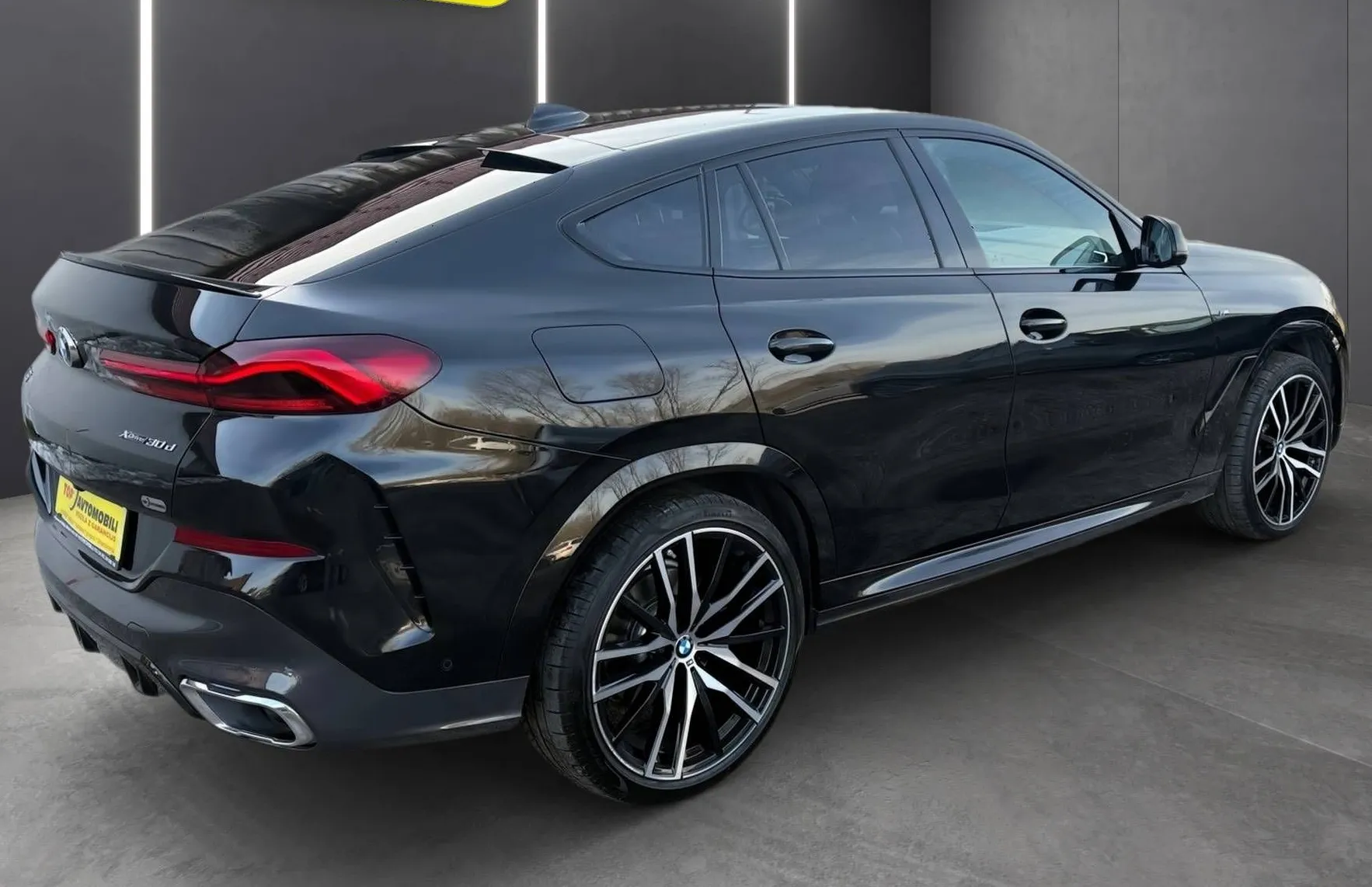 Zunanja slika - BMW X6 - serija : xDrive30d M SPORT PAKET LED NAVI ACC PANO 360 KAM. - 7