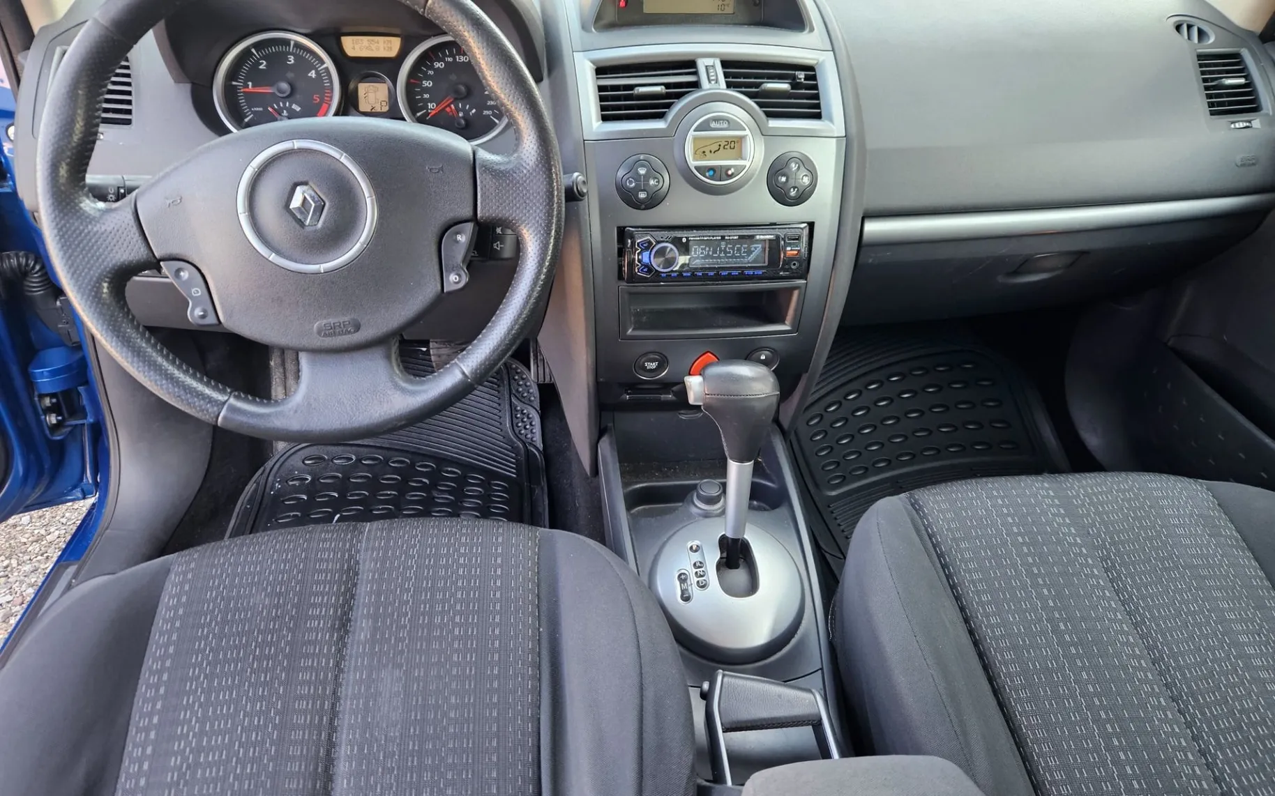Notranja slika - Renault Megane - 1.9 dCi DYNAMIQUE  AVTOMATIK... - 9