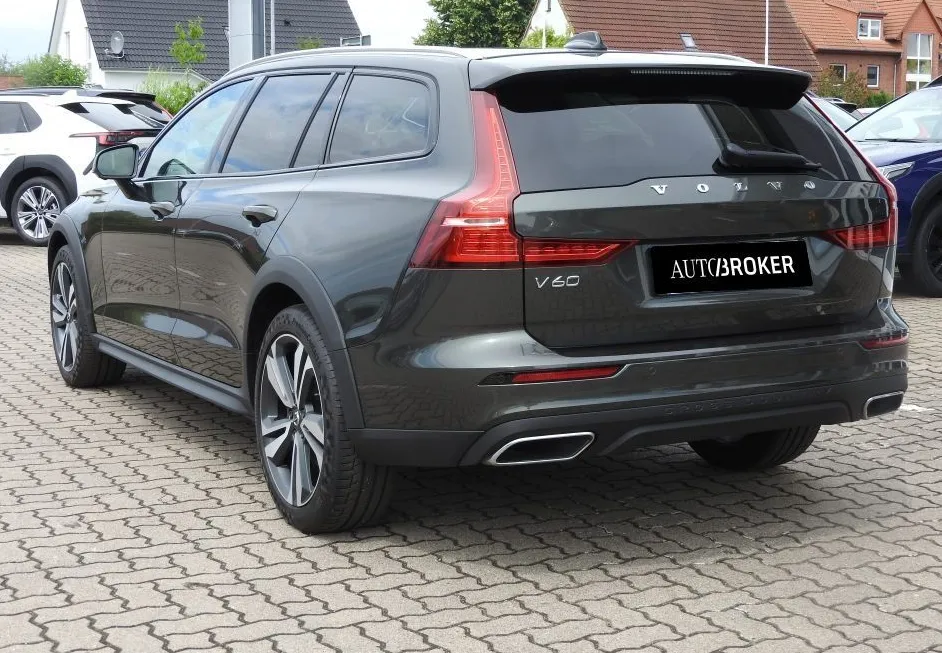 Zunanja slika - Volvo V60 Cross Country - D4 AWD AUT Momentum Pro - 3