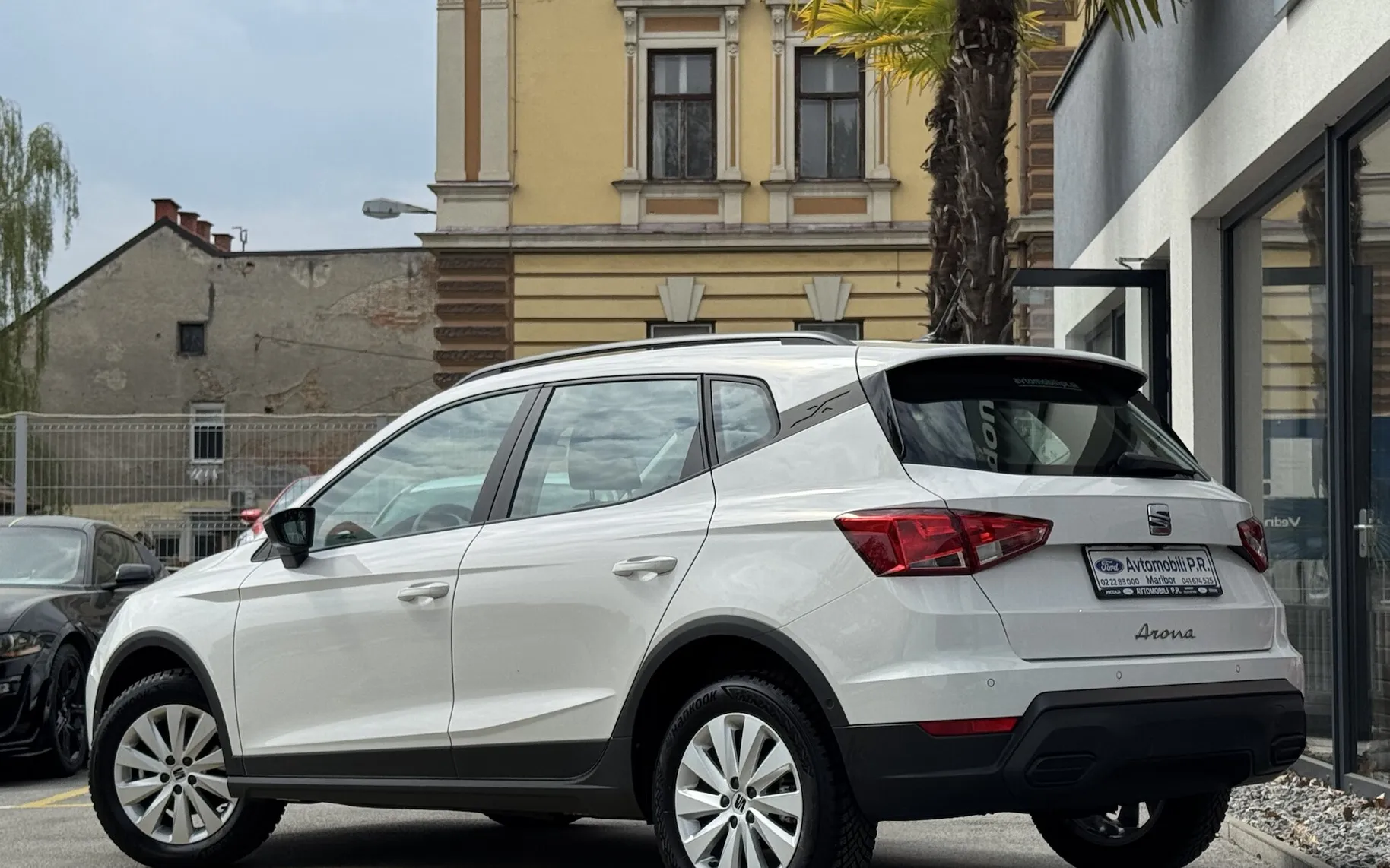 Zunanja slika - Seat Arona - 1.0 TSI 115KM HOLA SLO poreklo 1.LASTNIK ODLIČNA - 5