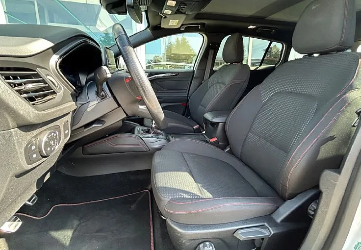 Zunanja slika - Ford Focus - Karavan 1.5 EcoBlue ST-Line X - ODLIČEN - 5