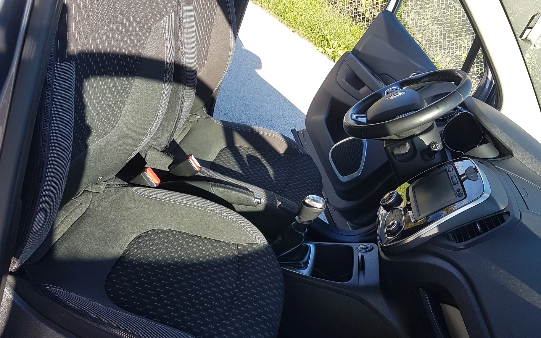 Zunanja slika - Renault Captur - TCe 130 Intens - SLO - 1. LASTNIK - 15