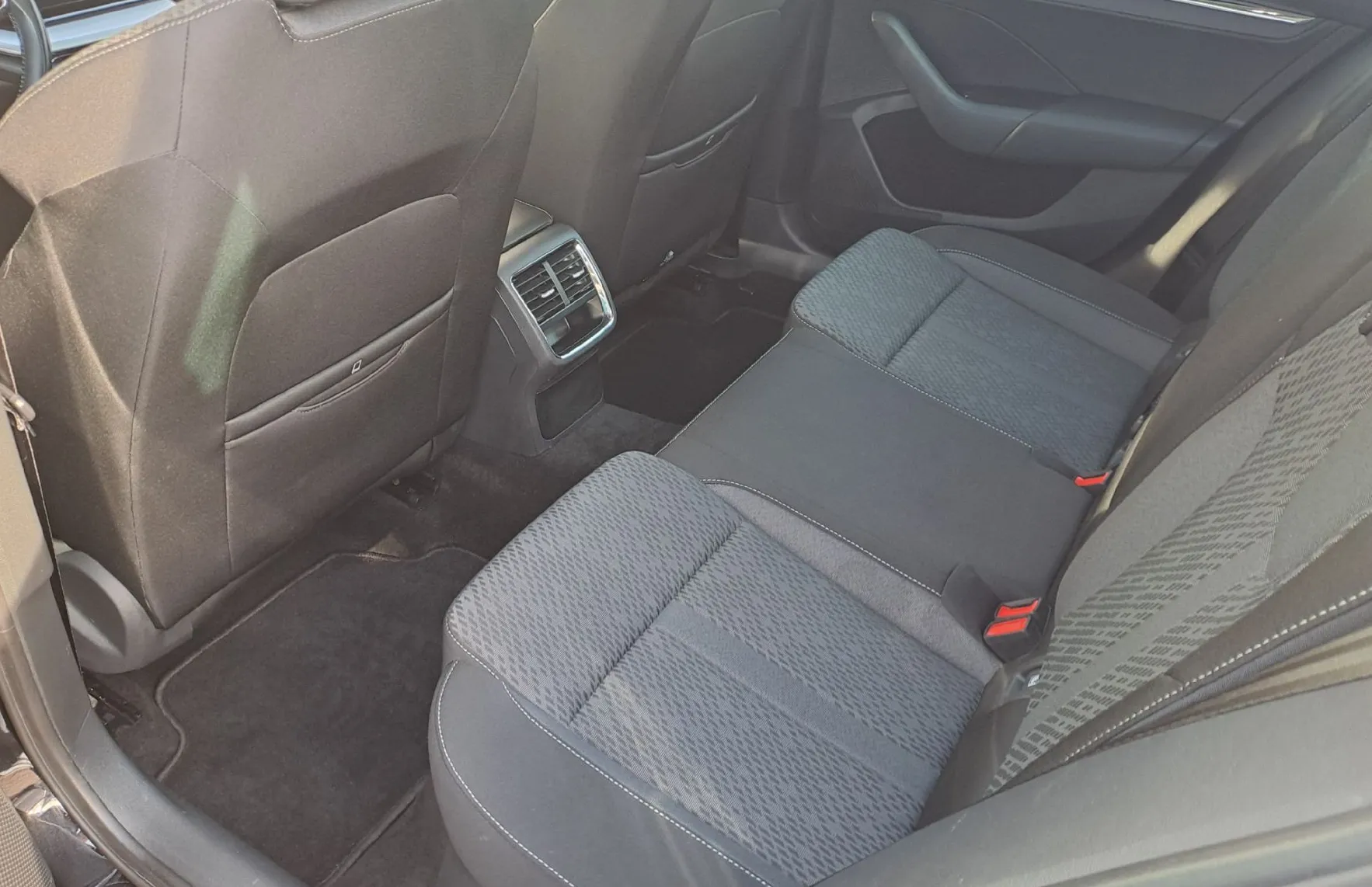 Zunanja slika - Škoda Octavia - Combi 1.5 TSI Ambition - 9