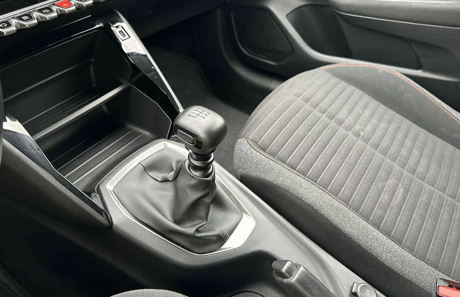 Zunanja slika - Peugeot 208 - 1.2 PureTech 100 S S Active - 20