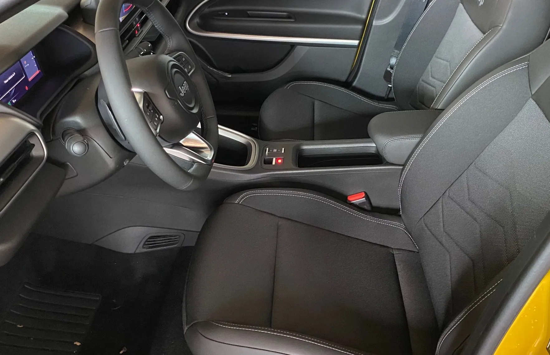 Zunanja slika - Jeep Avenger - Summit 1.2 E-DCT6 MHEV 100 - 6