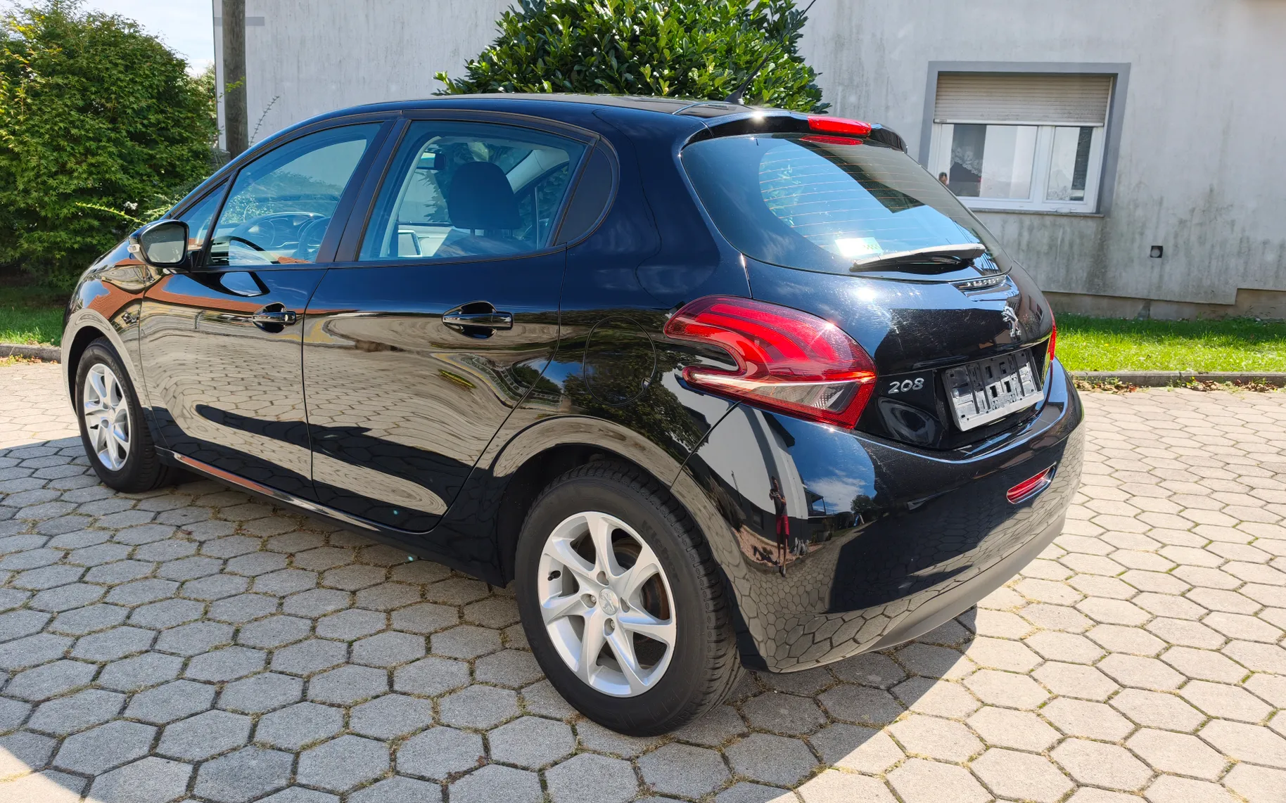 Zunanja slika - Peugeot - 208 1,2 PureTech 83 S&S Active - 2