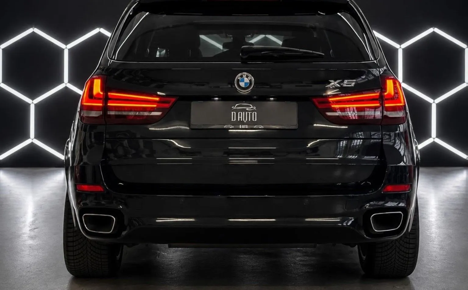 Zunanja slika - BMW serija X5: - xDrive30d M Sport-HUD-SOFT CLOSE-360° -ACC-VIRTUAL - 6