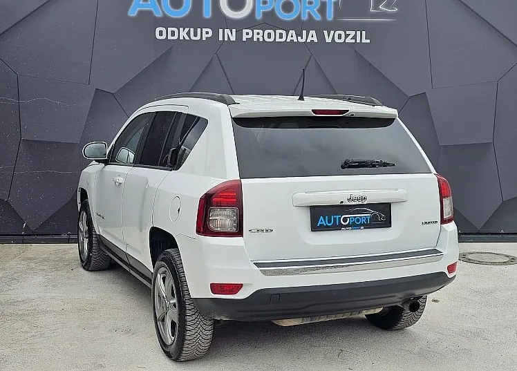 Zunanja slika - Jeep Compass - 2.2 CRD-4x4-KLIMA-KAMERA-GR.SED.-USNJE-TEMP.-NAVI- - 4