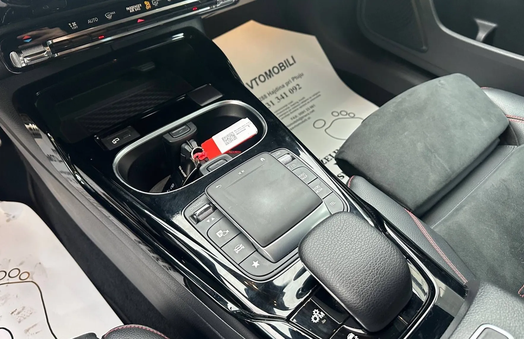 Zunanja slika - Mercedes-Benz A-Razred - 35 AMG 4MATIC + DTC LED KAM NAVI PDC TEMP GR.SEDEŽ - 17