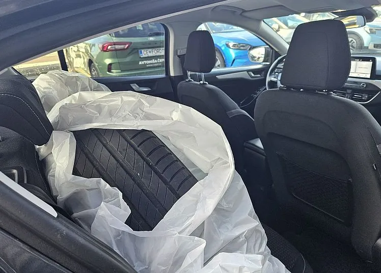 Zunanja slika - Ford Focus - Trend Edition 1.0 EcoBoost 1.last. SLO redni serv. - 7