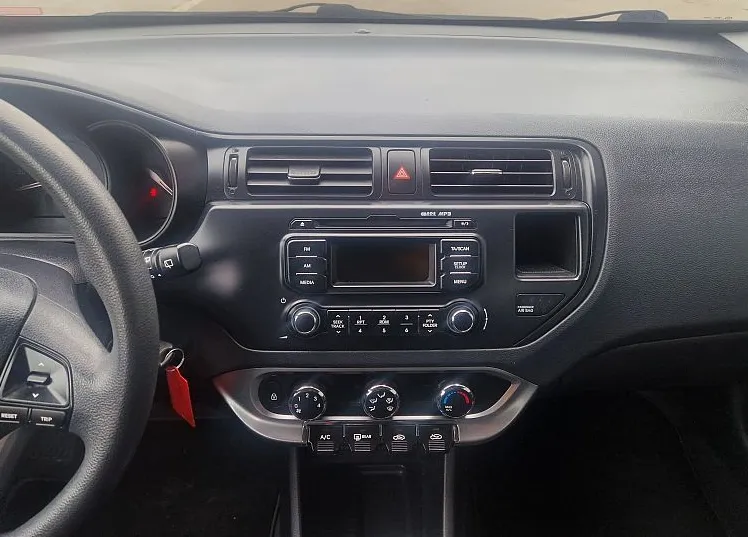 Zunanja slika - KIA Rio - 1.2i CVVT  85KM  EX Urban - 10