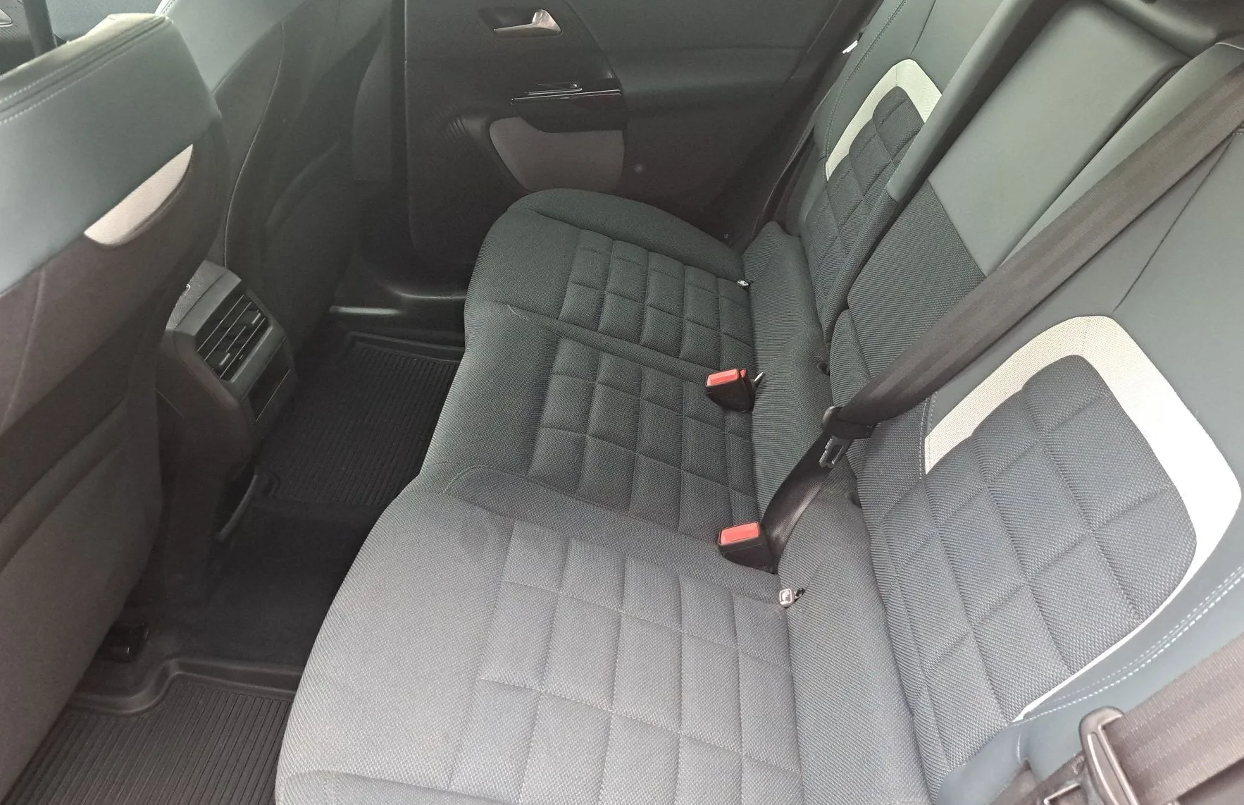 Zunanja slika - Citroën C5 Aircross - 1.2 Hybrid 145 S S Plus Avt. - 11