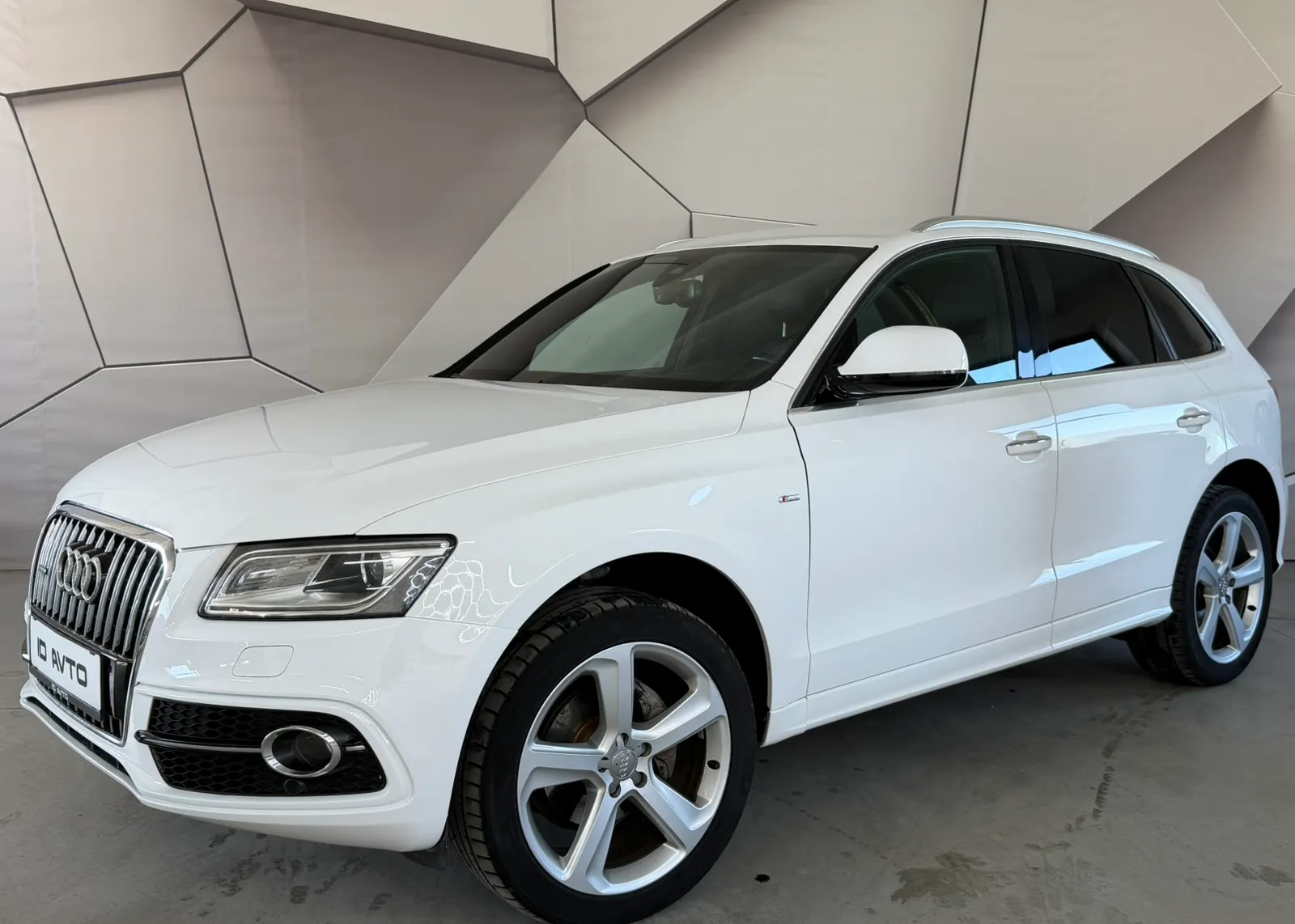 Zunanja slika - Audi Q5 - quattro 2,0 TDI clean diesel S-tronic - 2