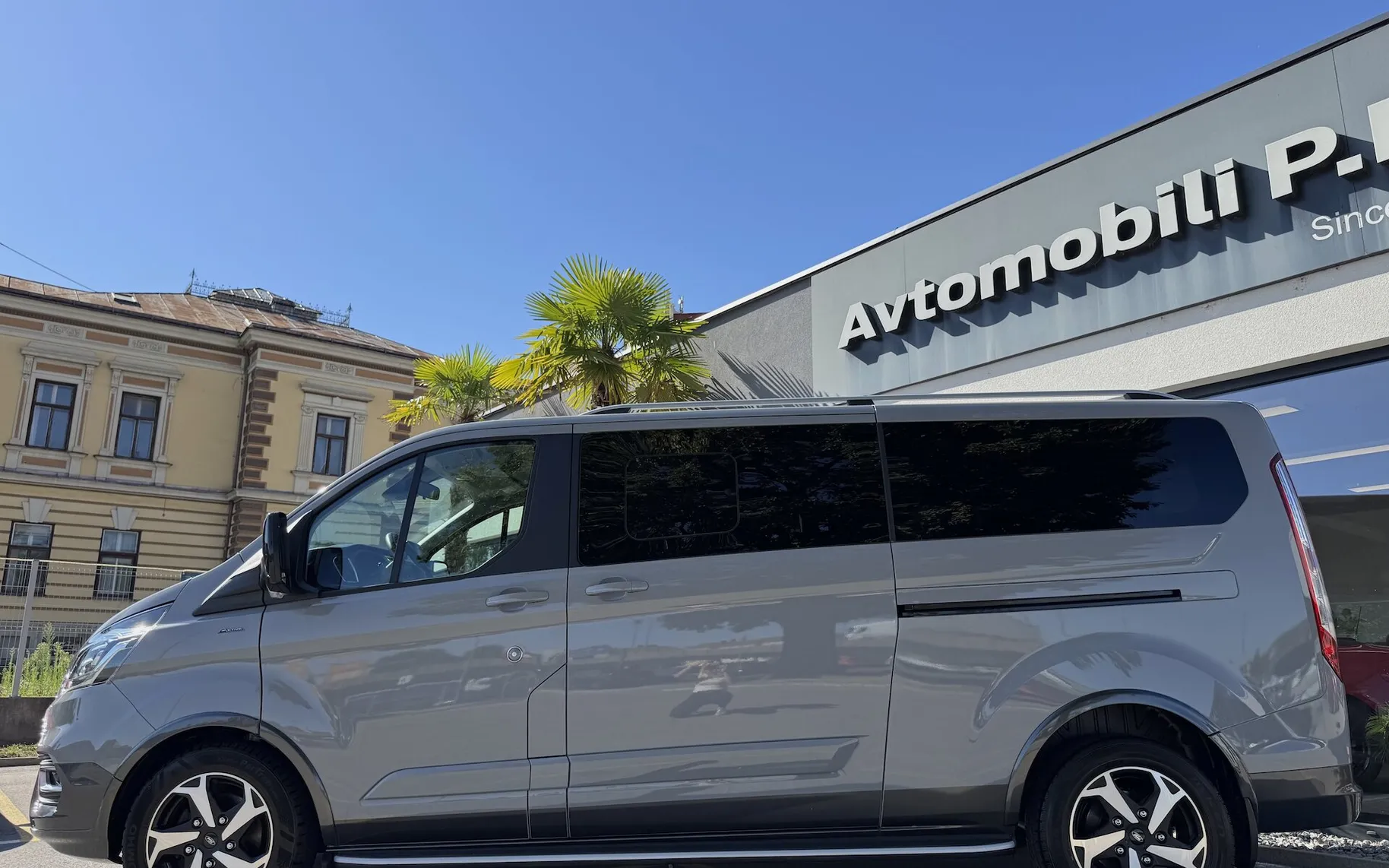 Zunanja slika - Ford Tourneo Custom - ACTIVE 2.0 TDCI 170KM AVTOMATIK L2H1 SLO 1.LASTNI - 4