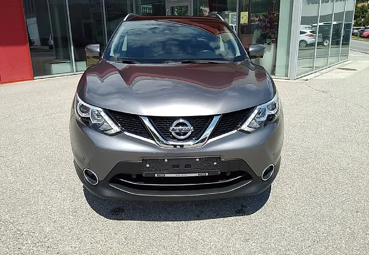Zunanja slika - Nissan Qashqai - 4WD 1.6 dCi 360 -45- - 2