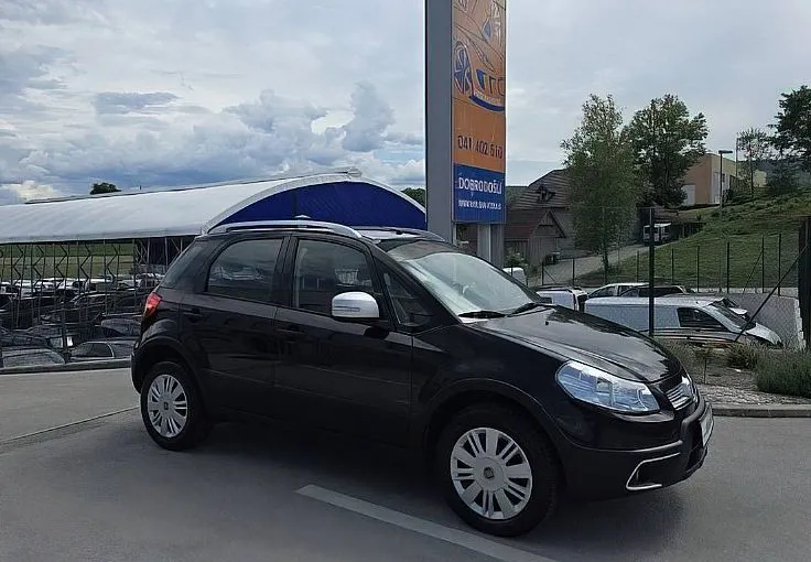 Zunanja slika - Fiat Sedici - 2.0 Multijet 16v Dynamic 4x4 ZELO LEP BREZ RJE... - 4