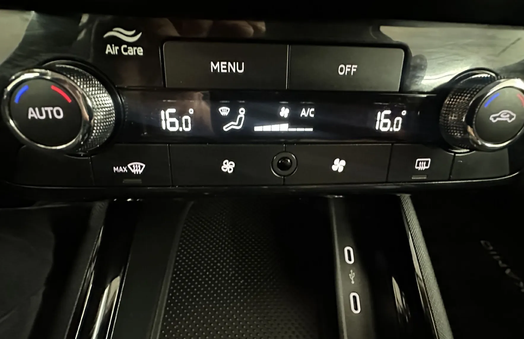 Zunanja slika - Škoda Kamiq - Selection 1.0 TSI 85 kW.LED.KAMERA.2024.23.000 KM - 11