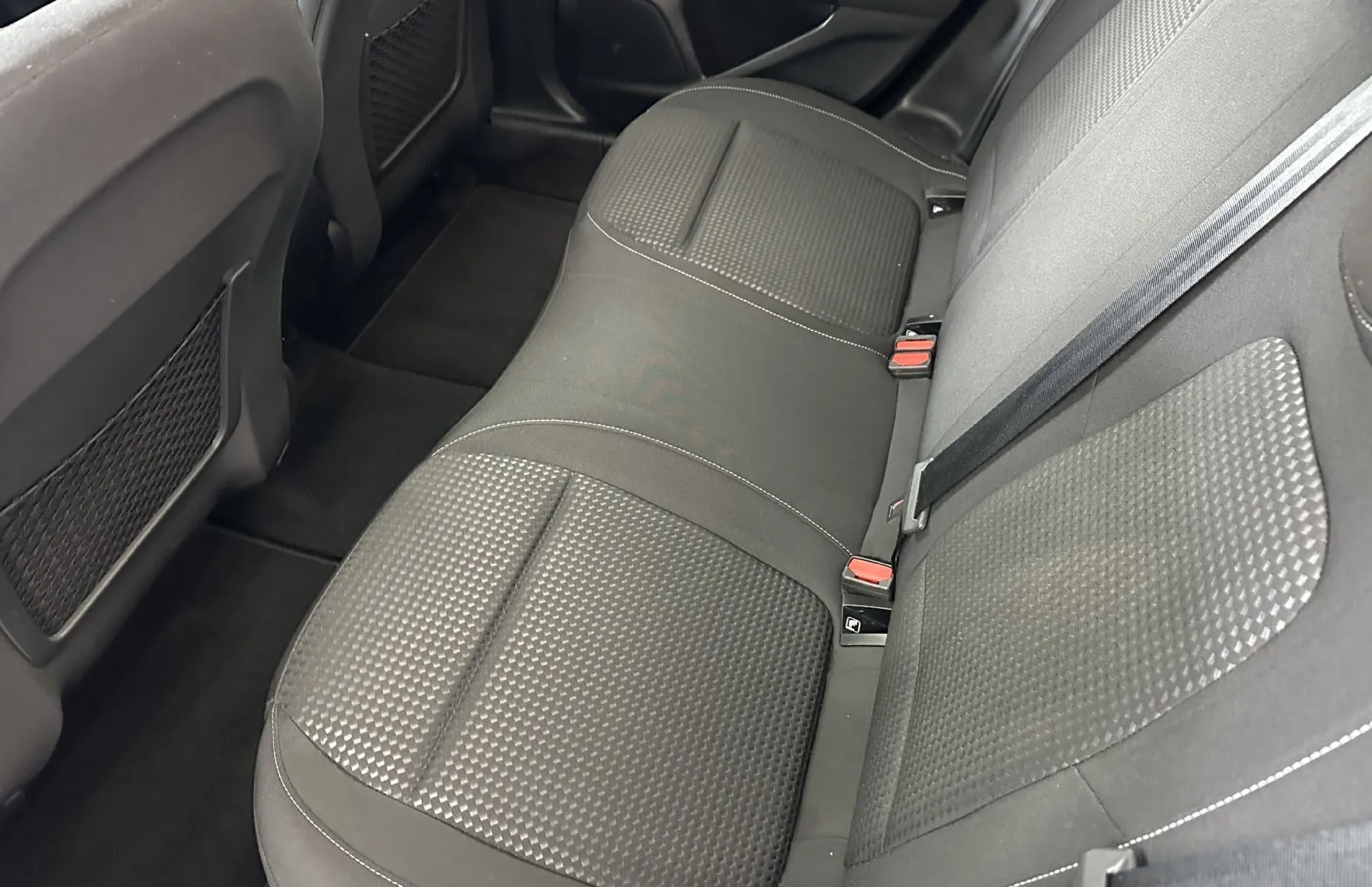 Zunanja slika - Ford Focus - Connect 1.5 EcoBlue 88KW.NEMŠKI+4GUME.KAMERA.LED - 8