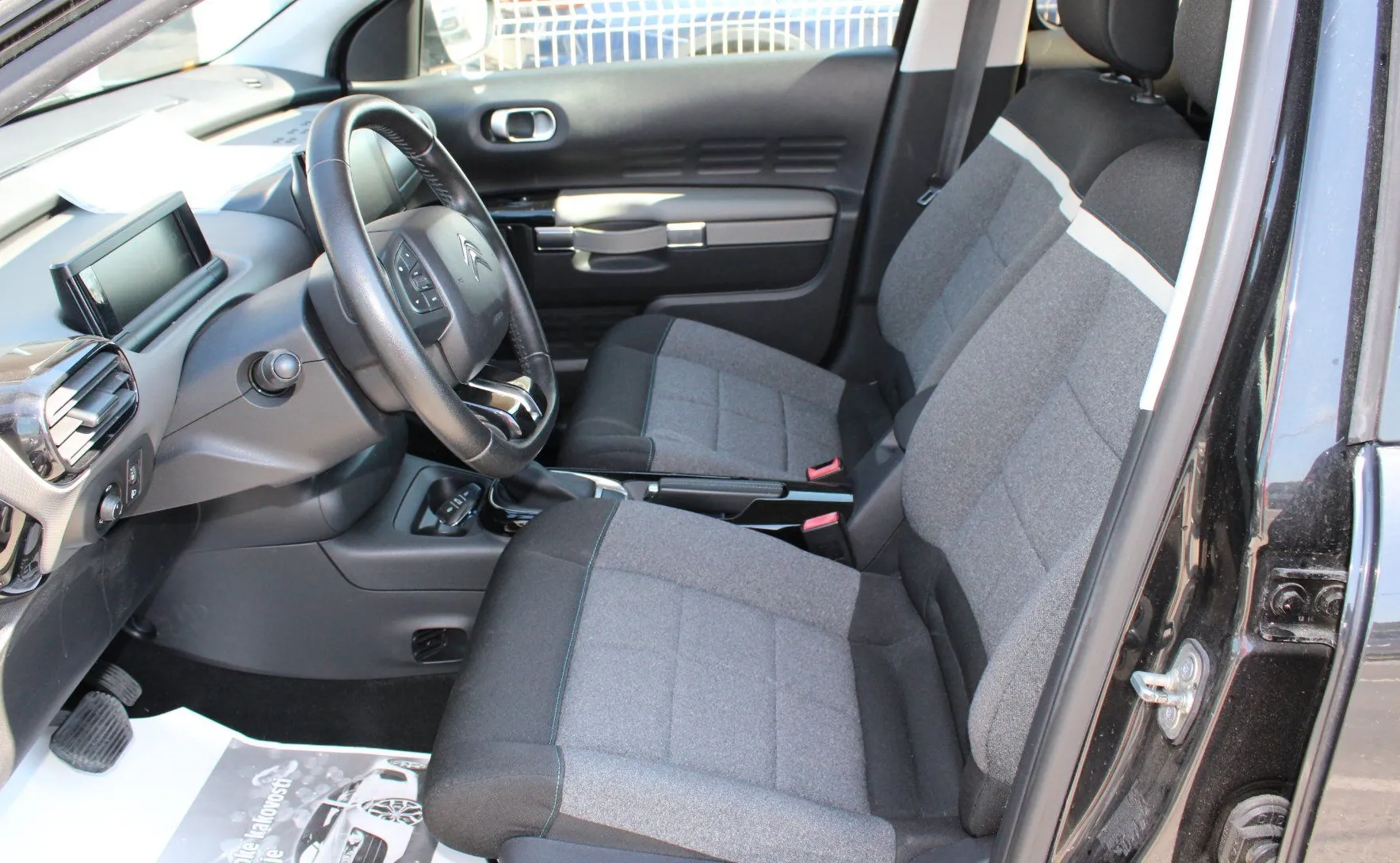 Zunanja slika - Citroën C4 Cactus - 1.2 PureTech 110 Shine Avt._ALU_NAVI_PDC_KAMERA - 11