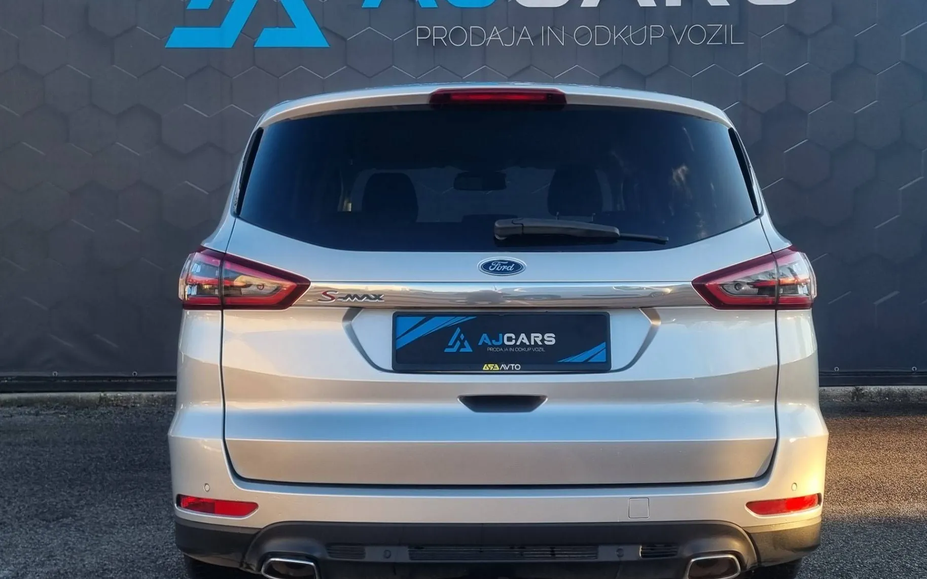 Zunanja slika - Ford S-MAX - 2.0TDCi 132kW AWD Titanium Avt.-2XLed-2xPDC-Klju - 5