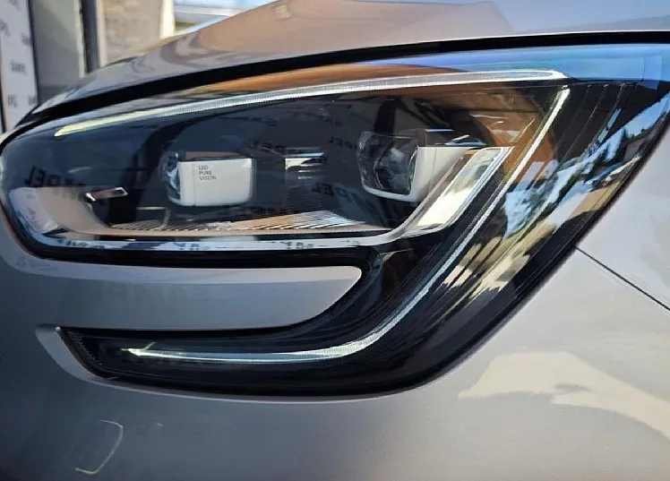 Zunanja slika - Renault Mégane - Megane dCi 110 BOSE - LED - MASAŽA - AKT. TEMP. - SLO - 17