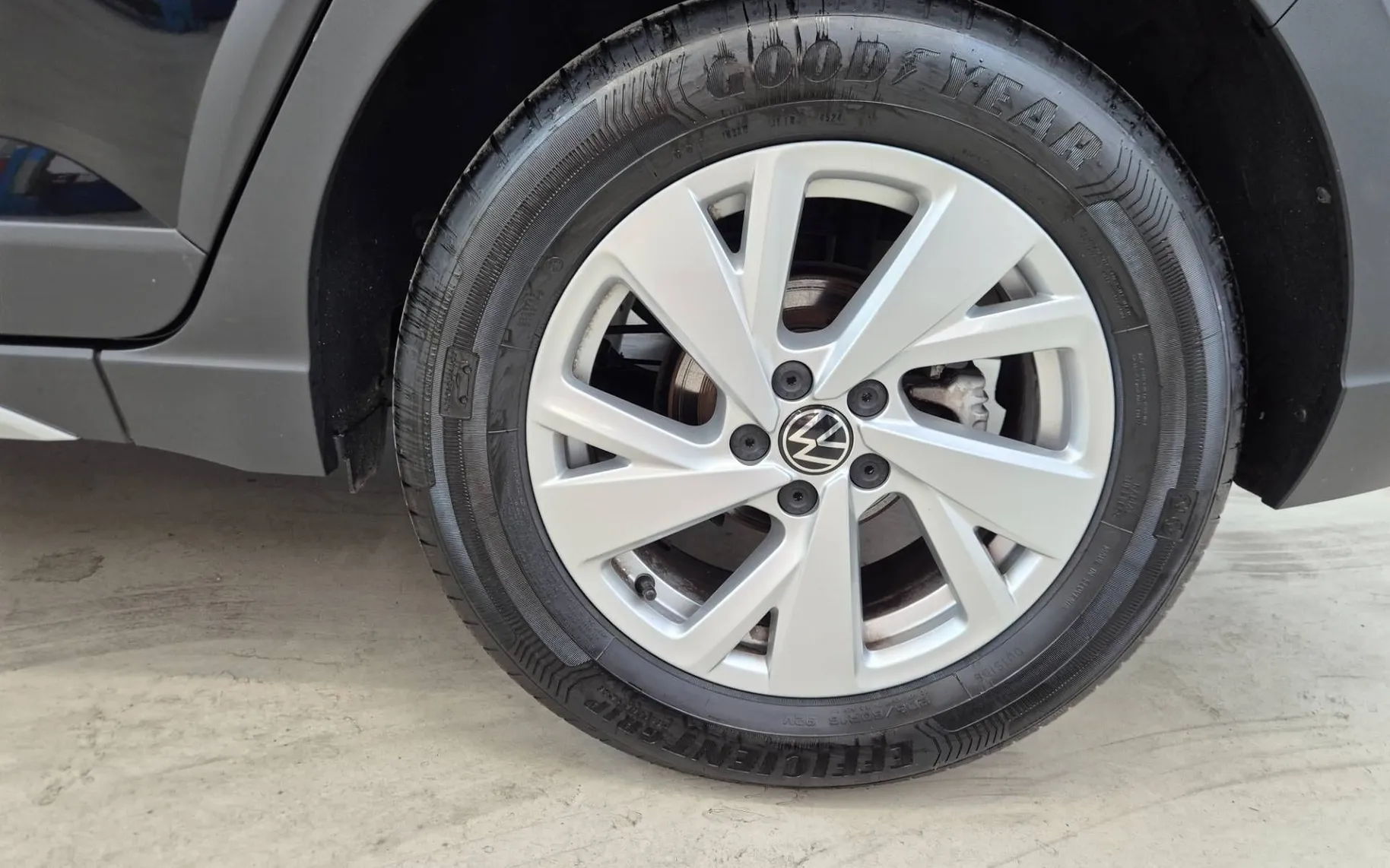 Notranja slika - Volkswagen Taigo - 1.0 TSI Life 85  115 - 9