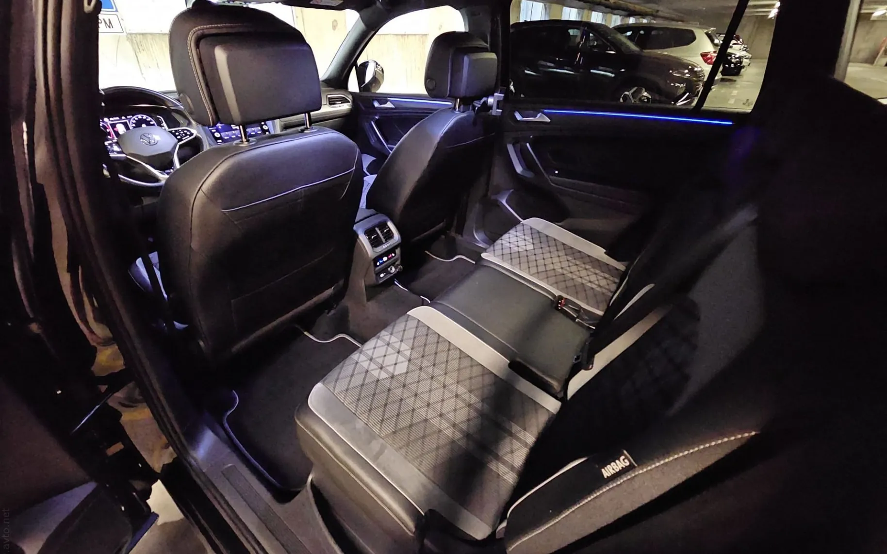 Notranja slika - Volkswagen Tiguan Allspace - 4motion 2.0 TDI BMT R-Line DSG |VIRTUAL|KLJUKA|TOP - 9