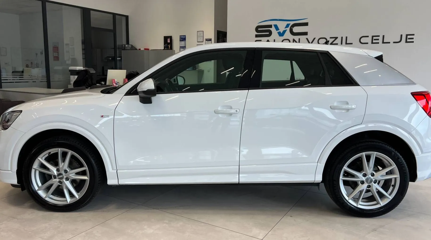 Zunanja slika - Audi Q2 - 30TDI-S-TRONIC-S-LINE-FULL-LED-KAM-MRTVI-KOTI-PDC - 3