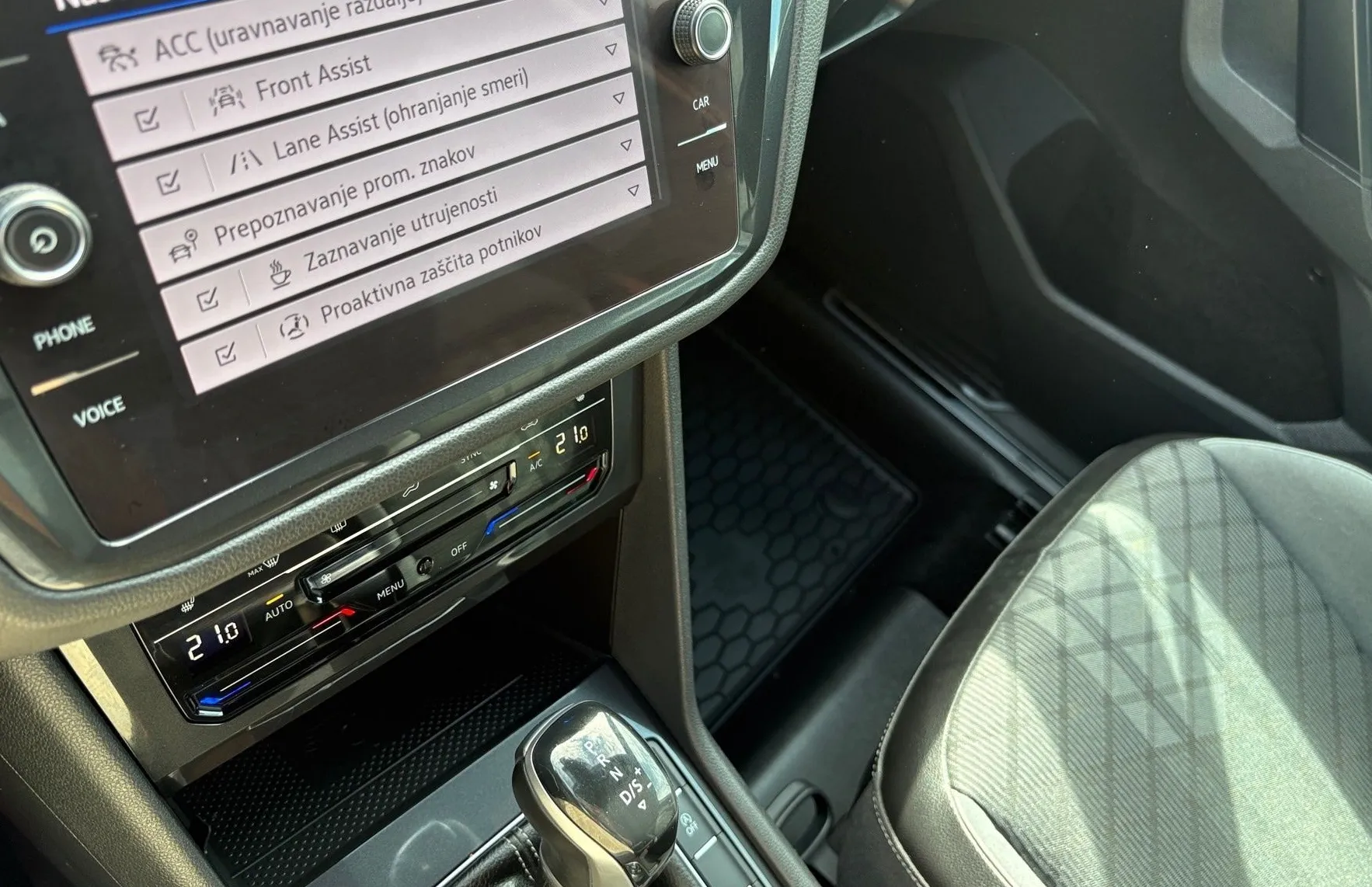 Zunanja slika - VW Tiguan - 2.0 TDI 4M DSG R-Line Black Line 360 Kamera - 17