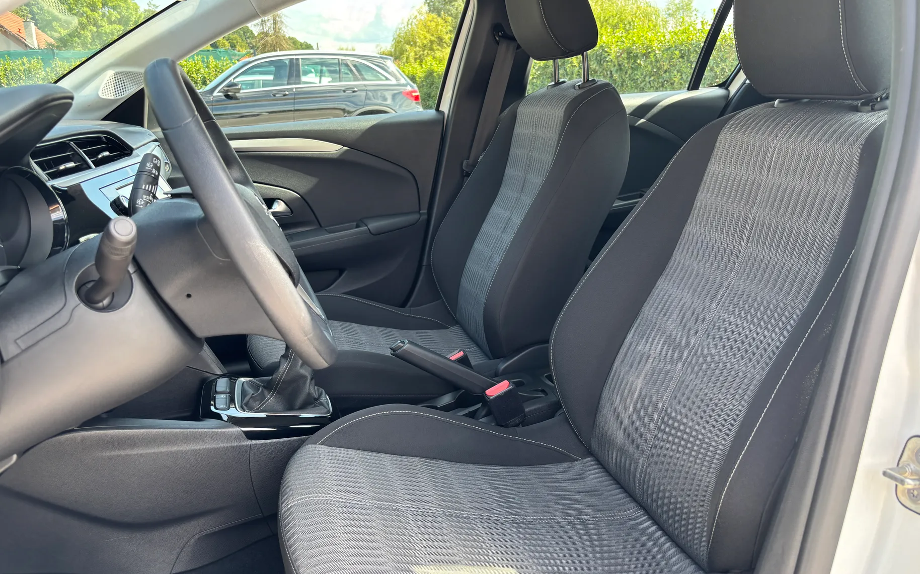 Notranja slika - Opel Corsa - 1.2 - 10