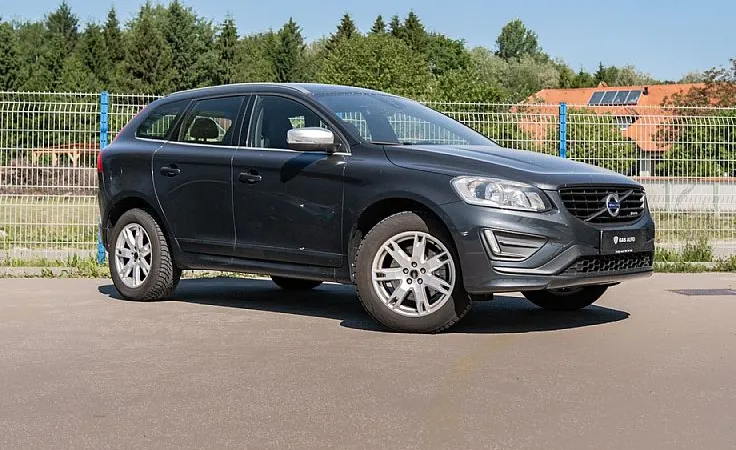 Zunanja slika - Volvo XC60 - D4 R-Design - 3