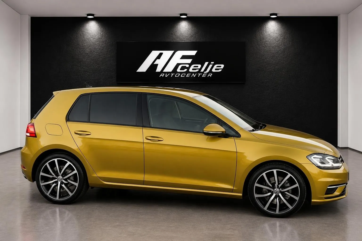 Zunanja slika - Volkswagen Golf - 2.0 TDI H LINE-2X XENON LED-LIZING ZA TUJCE- - 4