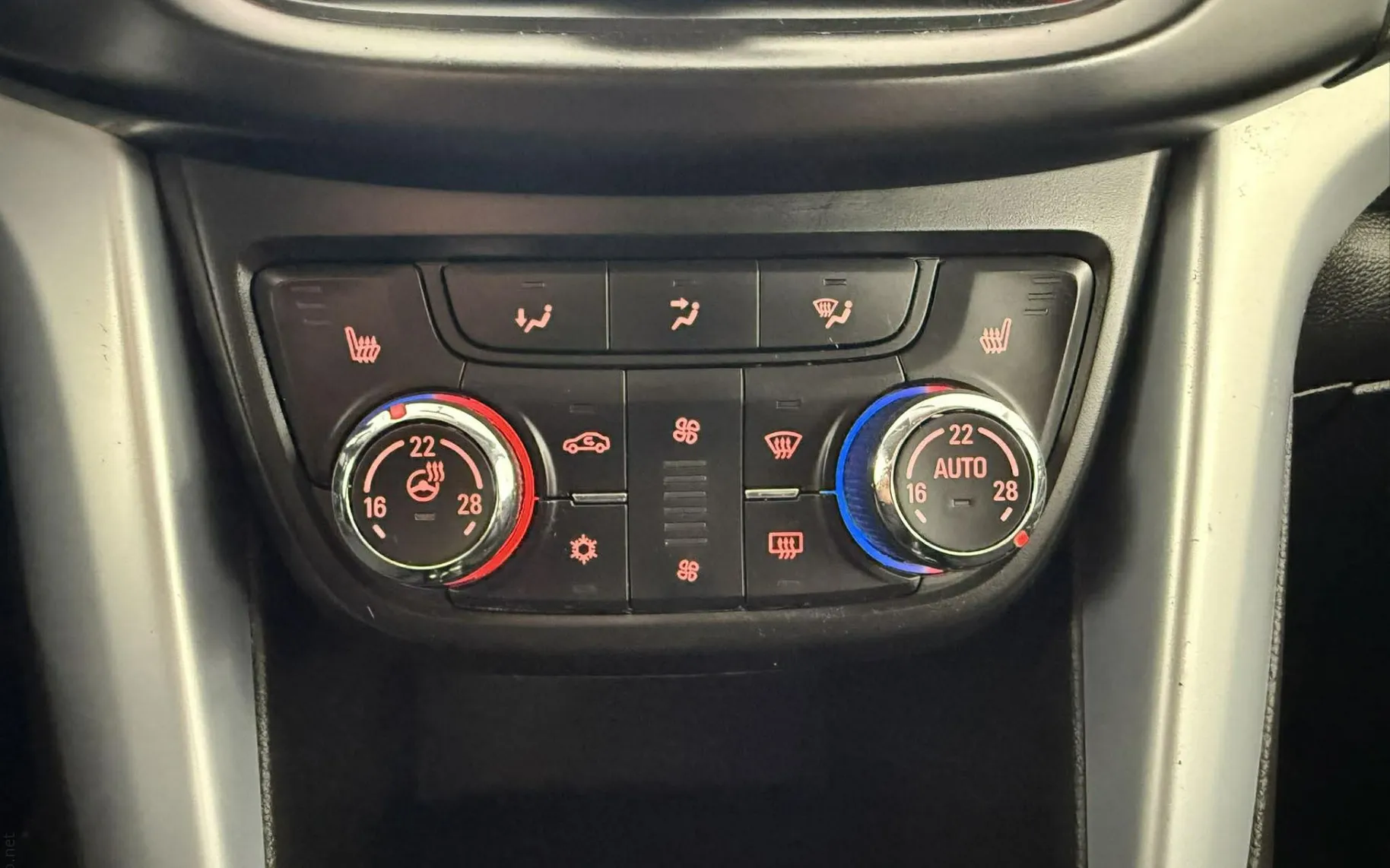 Zunanja slika - Opel Zafira - Opel  1.4 TURBO 103KW.NEMŠKI.NAVI.7 SEDEŽEV. - 9