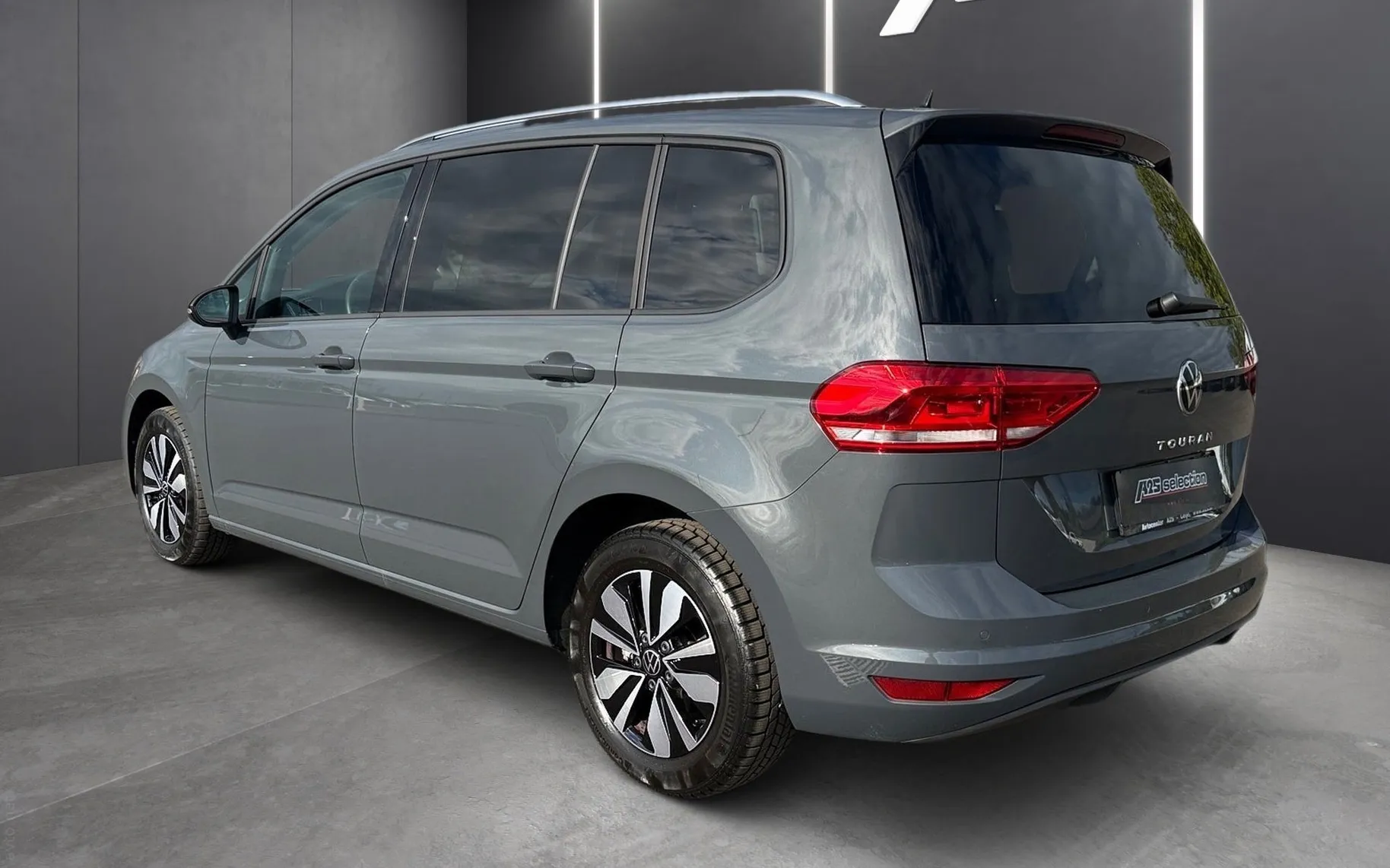 Zunanja slika - Volkswagen Touran - 1.5 TSI Family-ACC-Mrtvi kot-Virtual-4x ogr.sedeži - 4